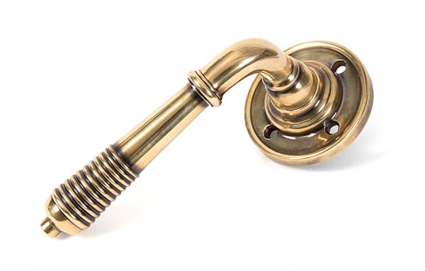 Aged Brass Reeded Lever on Rose Set | 33087