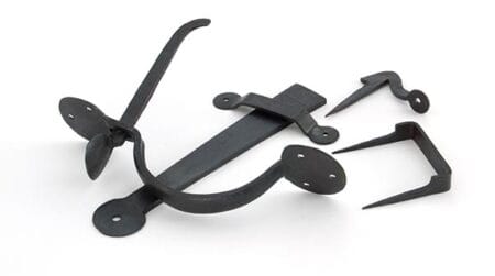 Beeswax Medium Bean Thumblatch | 33101