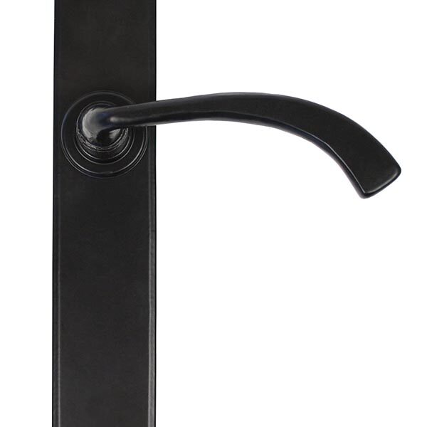Black Gothic Curved Sprung Lever Latch Set | 33137
