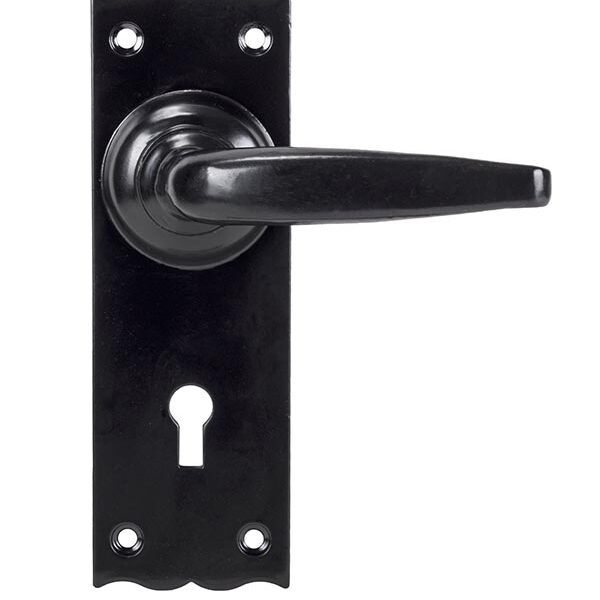 Black Oak Lever Lock Set | 33319