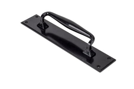 Black Pull Handle on Backplate | 33466