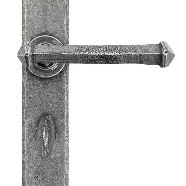 Pewter Tudor Lever Bathroom Set | 33802