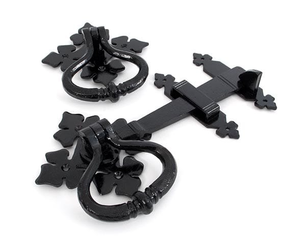 Black Shakespeare Latch Set | 33819