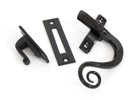 Black Locking Monkeytail Fastener - RH | 33953