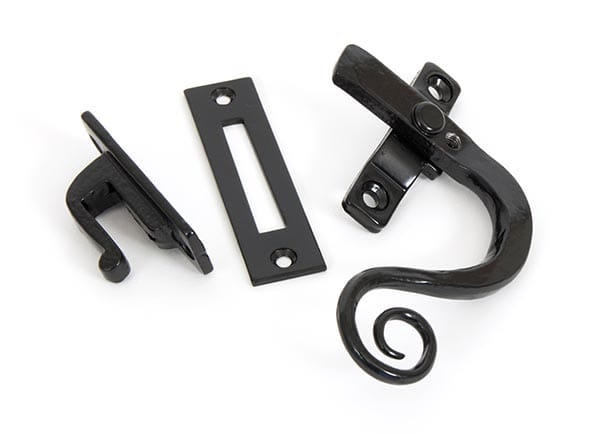 Black Locking Monkeytail Fastener - RH | 33953