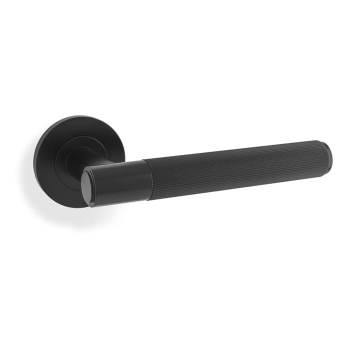 aw222bl.jpg Alexander & Wilks Spitfire Reeded Lever on Round Rose - Black - Image 1