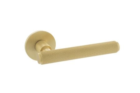 Satin Brass Millhouse Brass Stephenson Knurled Lever Door Handle on 5mm Slimline Round Rose - (MHSR250SB)