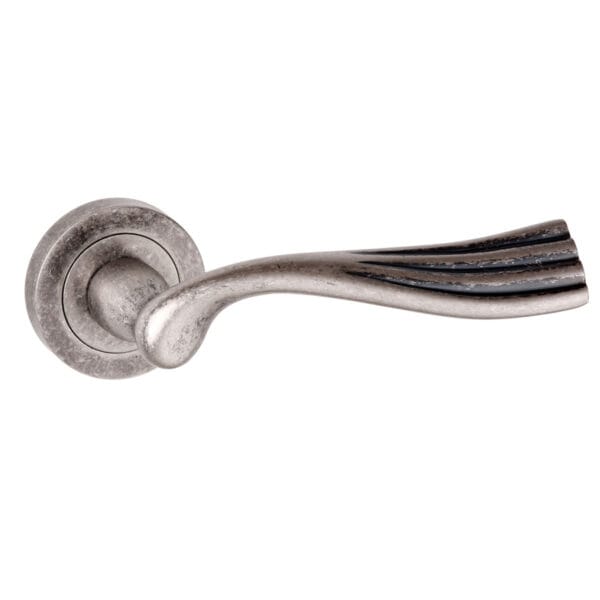 Distressed Silver Old English Richmond Lever Door Handle on Round Rose - (OE110DS)