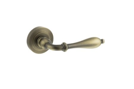 Matt Antique Brass Old English Wrexham Lever Door Handle on Round Rose - (OE142MAB)