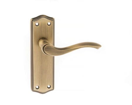 Matt Antique Brass Old English Warwick Latch Lever Door Handle on Backplate - (OE178LMAB)