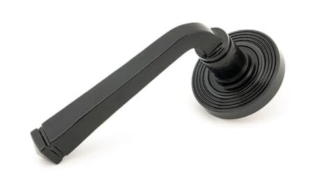 Black Avon Round Lever on Rose Set (Beehive) | 45625
