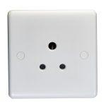 Eurolite Enhance White Plastic 5 Amp Socket - White Eurolite Enhance White Plastic 5 Amp Socket - White (PL4250)