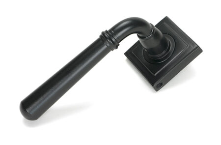 Matt Black Newbury Lever on Rose Set (Square) | 46462