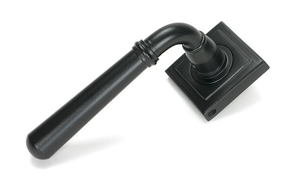 Matt Black Newbury Lever on Rose Set (Square) | 46462