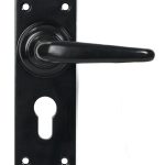 Black Oak Lever Euro Lock Set | 46570