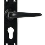 Black Smooth Lever Euro Lock Set | 46577