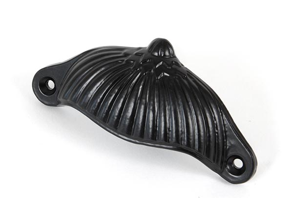 Black 4" Flower Drawer Pull | 83676
