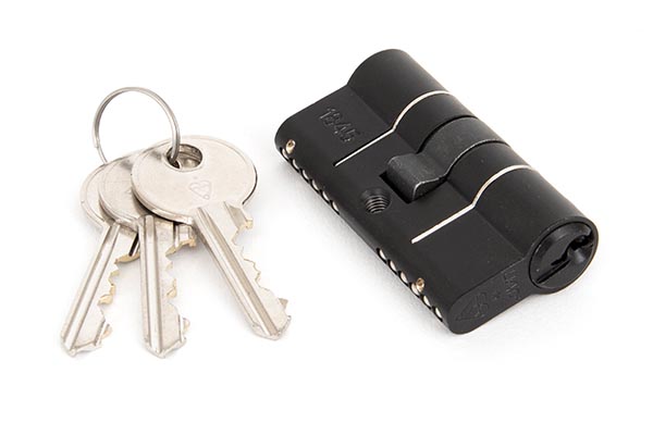 Black 30/30 6pin Euro Cylinder KA | 90237