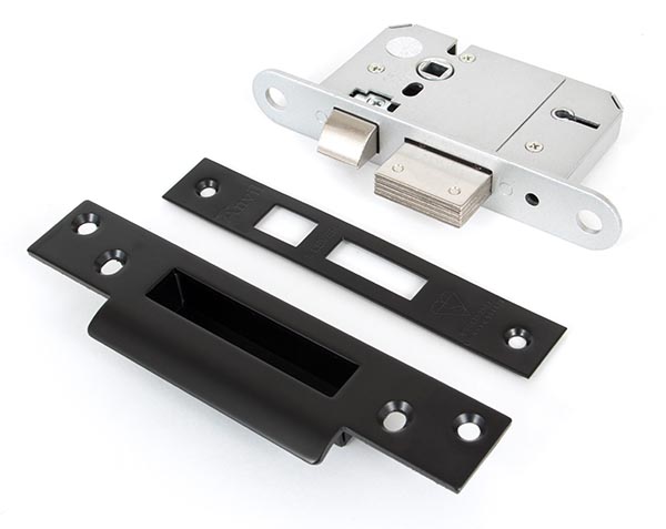 Black 2½" 5 Lever BS Sash Lock | 91055