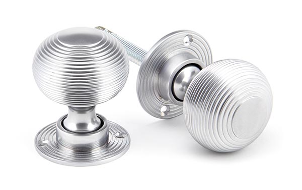 Satin Chrome Heavy Beehive Mortice/Rim Knob Set | 91974