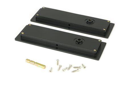 From the Anvil Matt Black 175mm Plain Rectangular Pull - Privacy Set - Image 4