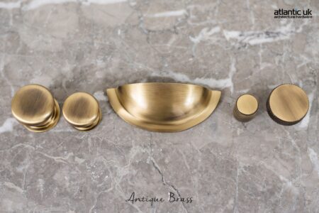 Atlantic Antique Brass Old English Lincoln Solid Brass Victorian Cabinet Knob 38mm on Concealed Fix - (OEC1238AB) - Image 2
