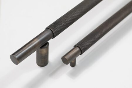 Urban Bronze Millhouse Brass T Bar Pull Handle [Bolt Through] 725mm x 22mm - (MHPH725UB) - Image 2