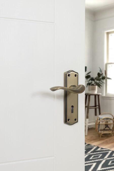 Atlantic Matt Antique Brass Old English Warwick Key Lever Door Handle on Backplate - (OE178KMAB) - Image 2