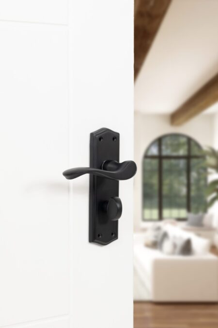 Atlantic Matt Black Old English Warwick WC Lever Door Handle on Backplate - (OE178WCMB) - Image 2