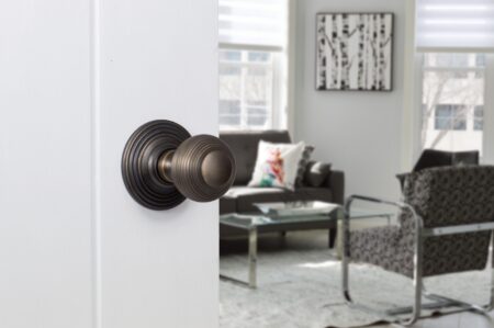 Atlantic Urban Bronze Old English Ripon Solid Brass Reeded Beehive Mortice Door Knob on Concealed Fix Rose - (OE50RMKUB) - Image 2