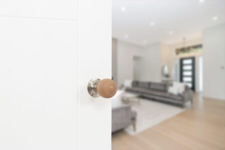 Atlantic Satin Nickel Old English Bridlington Wood Reeded Beehive Door Knob on Face Fix Rose - (OE57RMKSN) - Image 3