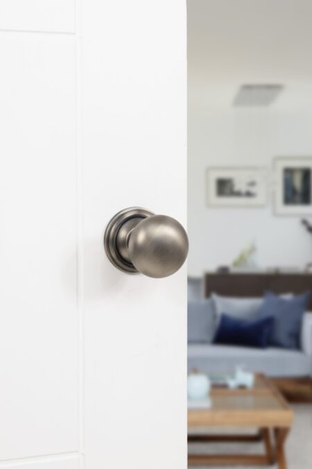 Atlantic Matt Gun Metal Old English Harrogate Solid Brass Mushroom Mortice Knob on Concealed Fix Rose - (OE58MMKMBN) - Image 3