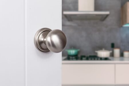 Atlantic Satin Nickel Old English Harrogate Solid Brass Mushroom Mortice Knob on Concealed Fix Rose - (OE58MMKSN) - Image 3