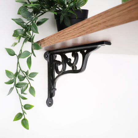 Spira Brass Edwardian Scroll Shelf Bracket Black (Sold in Pairs) - Image 3