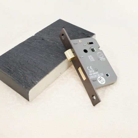 Spira Brass 2.5" CE 3 Lever Bathroom Lock FD60 - Aged Bronze - Image 4