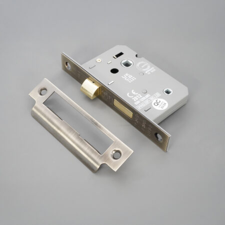 3" CE 3 Lever Bathroom Lock FD60 - Antique Brass - Image 3