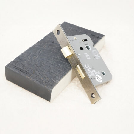 3" CE 3 Lever Bathroom Lock FD60 - Antique Brass - Image 4