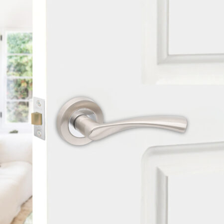 Spira Brass Brass Mercury Lever Dual Tone Door Handle Set - Image 3