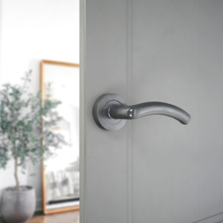 Taurus Lever Door Handle Gunmetal Grey - Image 3