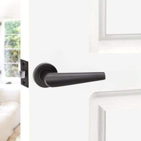 Matt Black Aero Lever on Rose Door Handle Set - Image 3