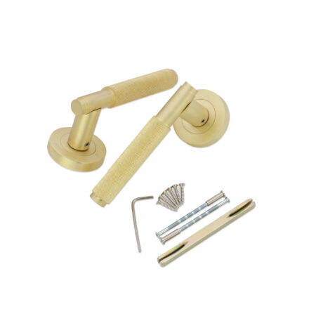 Satin Brass Connaught Lever on Rose Door Handle Set - Image 4