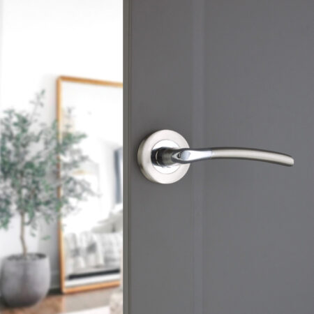 Brass Slavia Lever on Rose Dual Tone Door Handle Set - Image 3