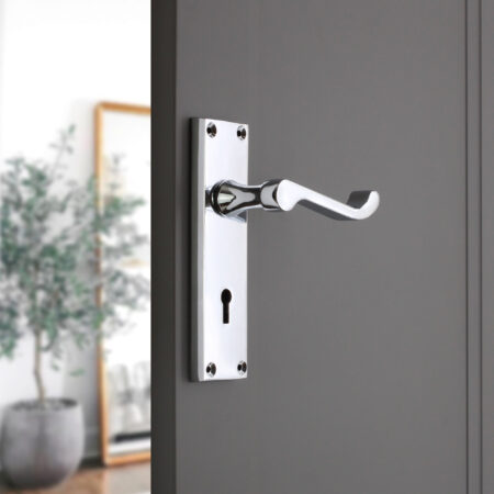 Polished Chrome Victorian Scroll Lock Lever Handle 150mm Door Handle Set - Image 3