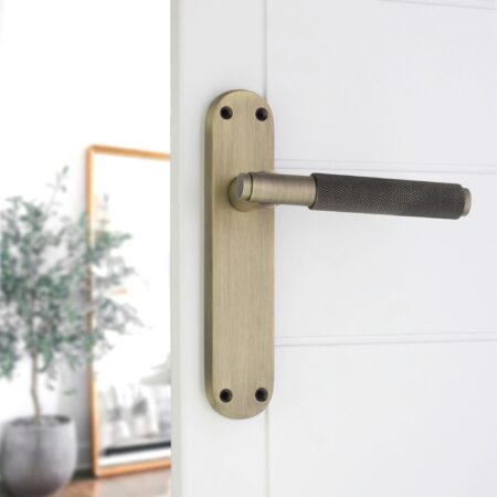 Brass Connaught Knurled Lever on Backplate Latch Matt Antique Door Handle Set - Image 3