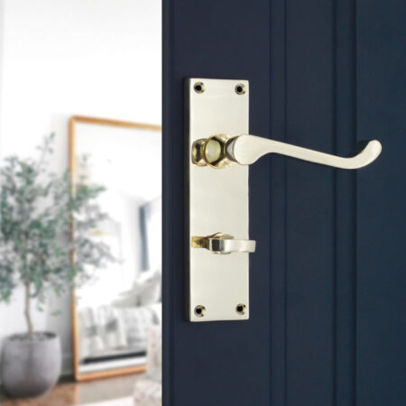 Spira Brass Polished Brass Victorian Scroll Privacy Lever Handle 150mm Door Handle Set - Image 3