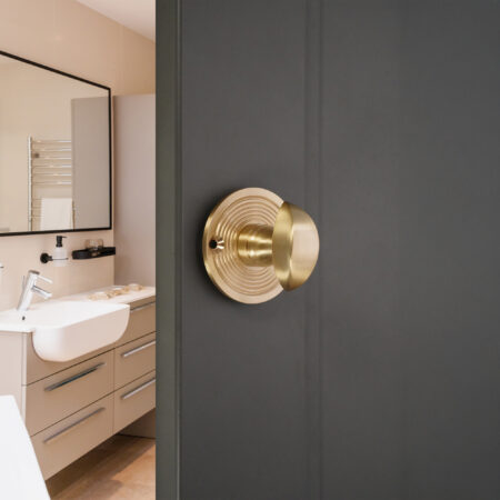 Spira Brass Beehive Turn & Release Satin Brass - Image 3