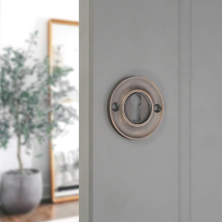 Spira Brass Slimline Standard Escutcheon Matt Antique - Image 3