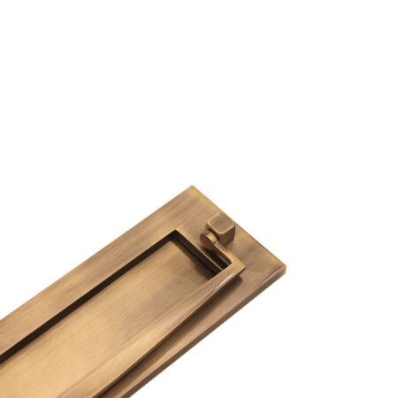 Spira Brass Antique Brass Door Knocker Regency Knocker Postal Plate 250mm Front Door Knocker - Image 2