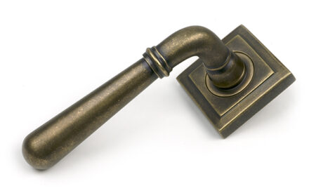 Burnished Brass Newbury Lever on Rose Set (Square) | 52440