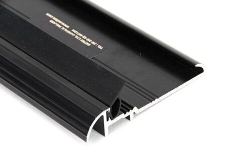 Black 1829mm OUM/6 Threshold | 90211